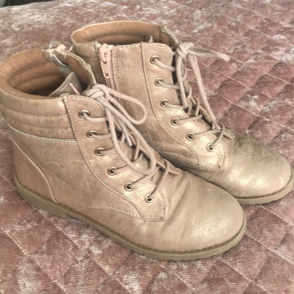 Rose Gold booties 🎀